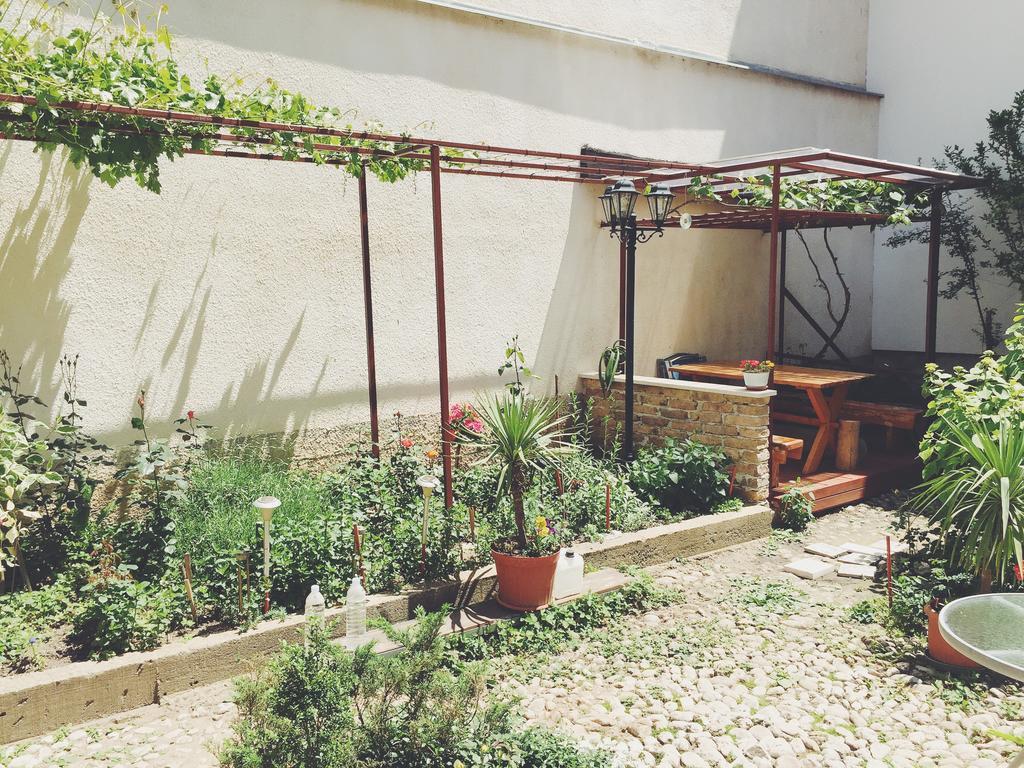 Nizama's Place